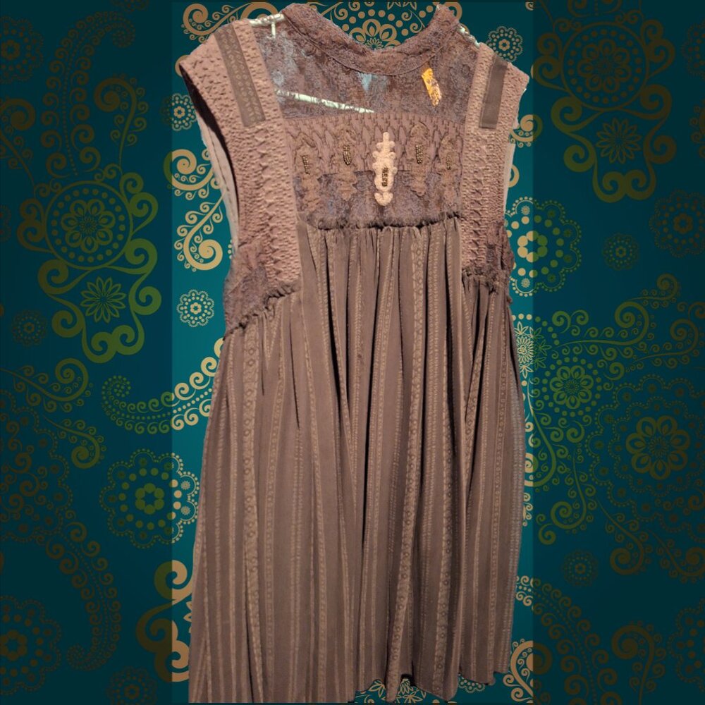 Free People Gray Sleeveless High Neck Flowing Lace and Linen Top